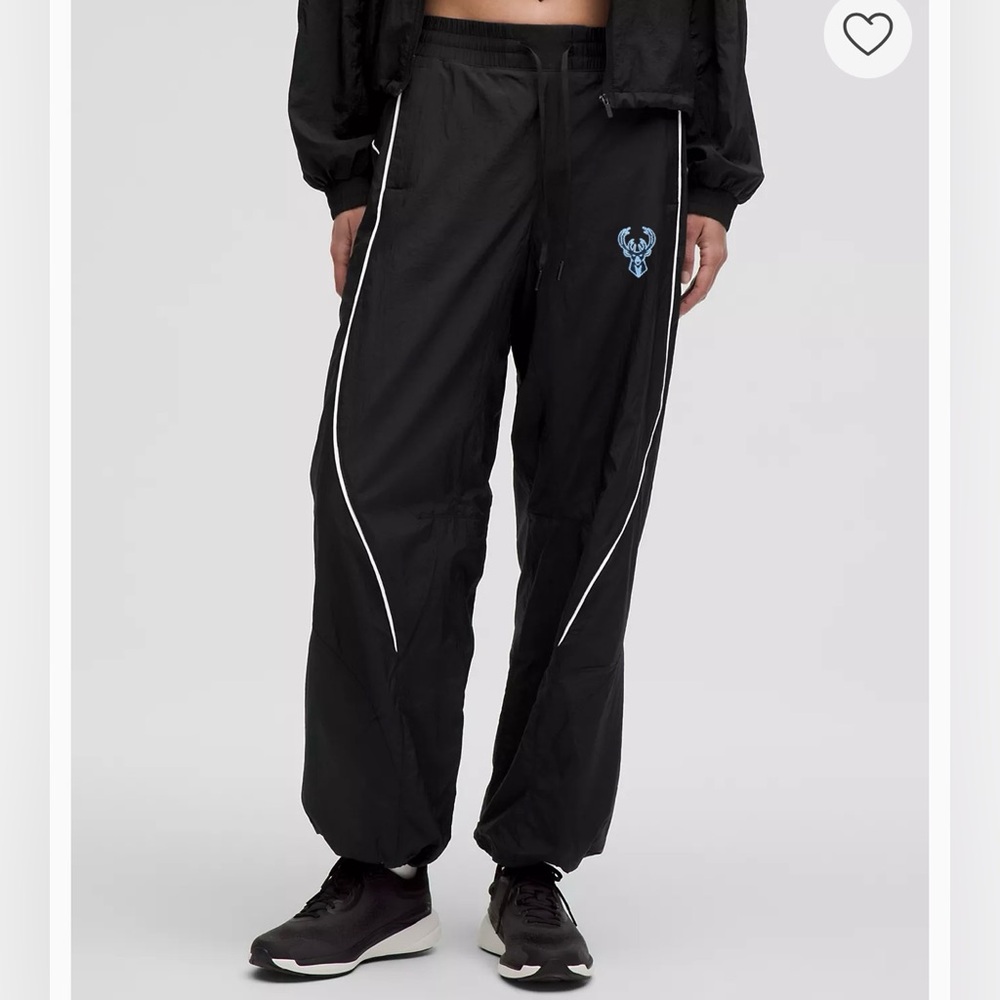 NWT Lululemon “License to Train” Lightweight Joggers